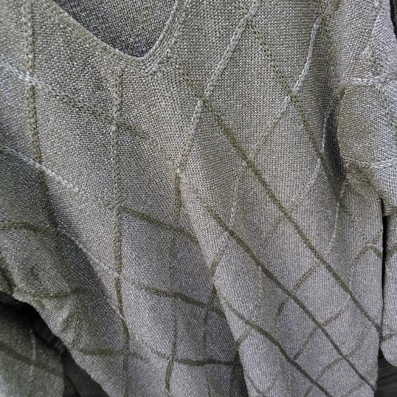 Suzelle Women's Oversized Gold V-Neck SweaterB4-64 - Picture 5 of 7